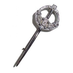 http://www.pipebandwear.biz/398-552-thickbox/chrome-brass-penannular-sword-kilt-pin.jpg