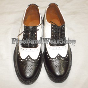 http://www.pipebandwear.biz/563-734-thickbox/scottish-ghillie-brogues-dress-shoes.jpg