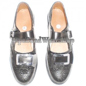 http://www.pipebandwear.biz/565-736-thickbox/scottish-ghillie-brogues-kilt-shoes-with-buckle.jpg