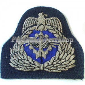 http://www.pipebandwear.biz/799-981-thickbox/kuwait-raf-air-forice-cap-badge.jpg
