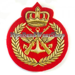 http://www.pipebandwear.biz/801-983-thickbox/kuwait-army-crest-large-badge.jpg