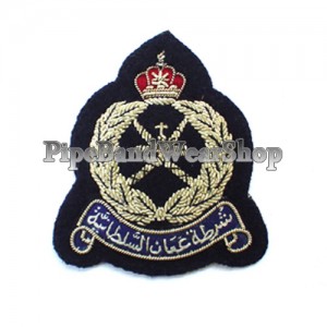 http://www.pipebandwear.biz/852-1034-thickbox/oman-police-beret-badge.jpg