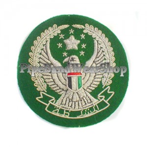 http://www.pipebandwear.biz/910-1087-thickbox/united-arab-emirates-cap-badge.jpg