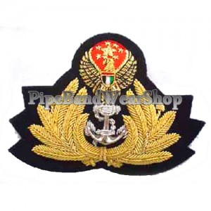 http://www.pipebandwear.biz/911-1088-thickbox/united-arab-emirates-navy-cap-badge.jpg