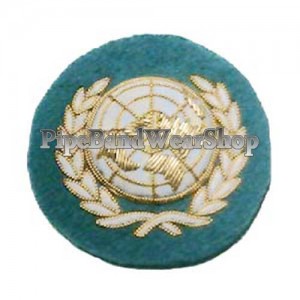 http://www.pipebandwear.biz/954-1132-thickbox/united-nation-cap-badge.jpg